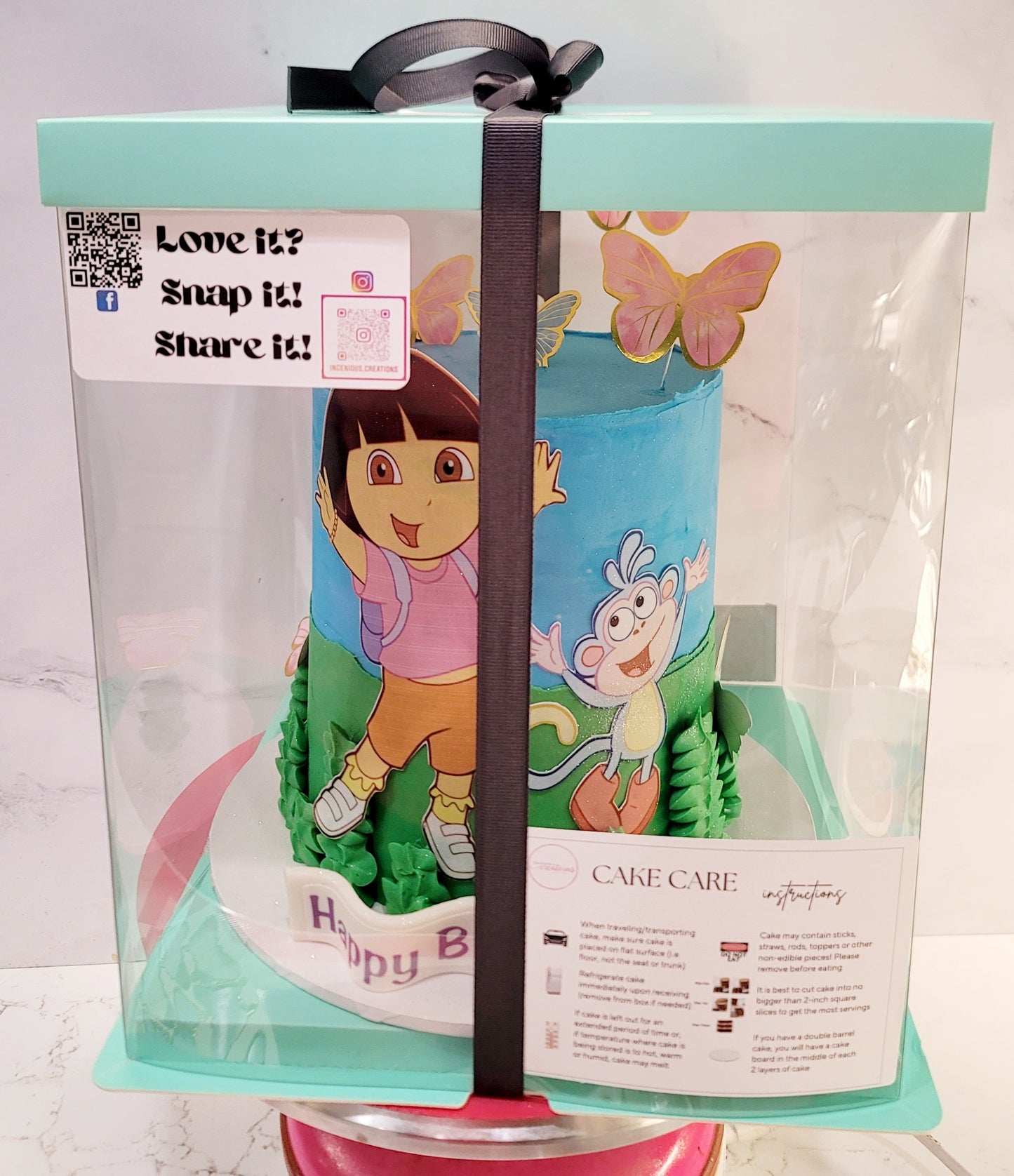 Clear Cake Box w/ white cake drum