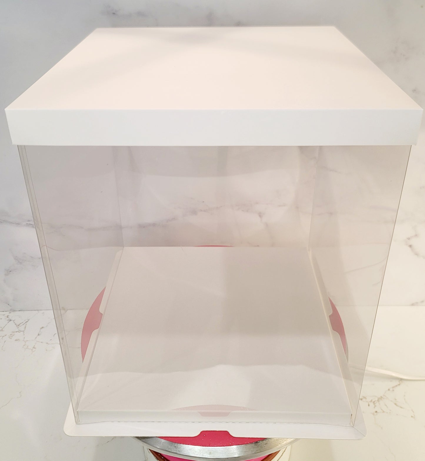 Clear Cake Box w/ white cake drum